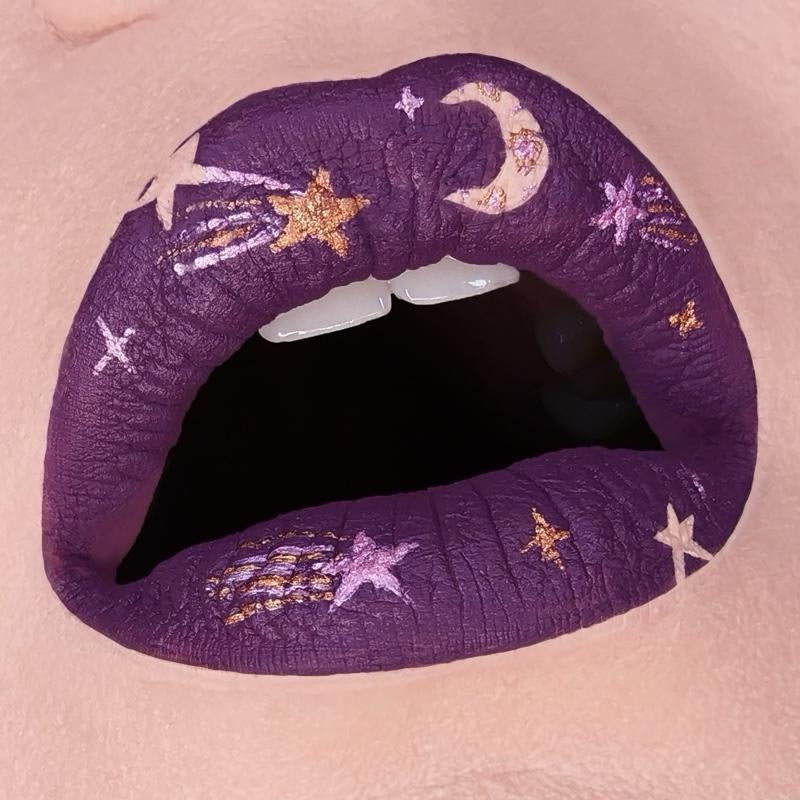 Connected Boutique - Reign - Purple Bold Longwear Liquid Lipstick – Transfer‐Proof Matte