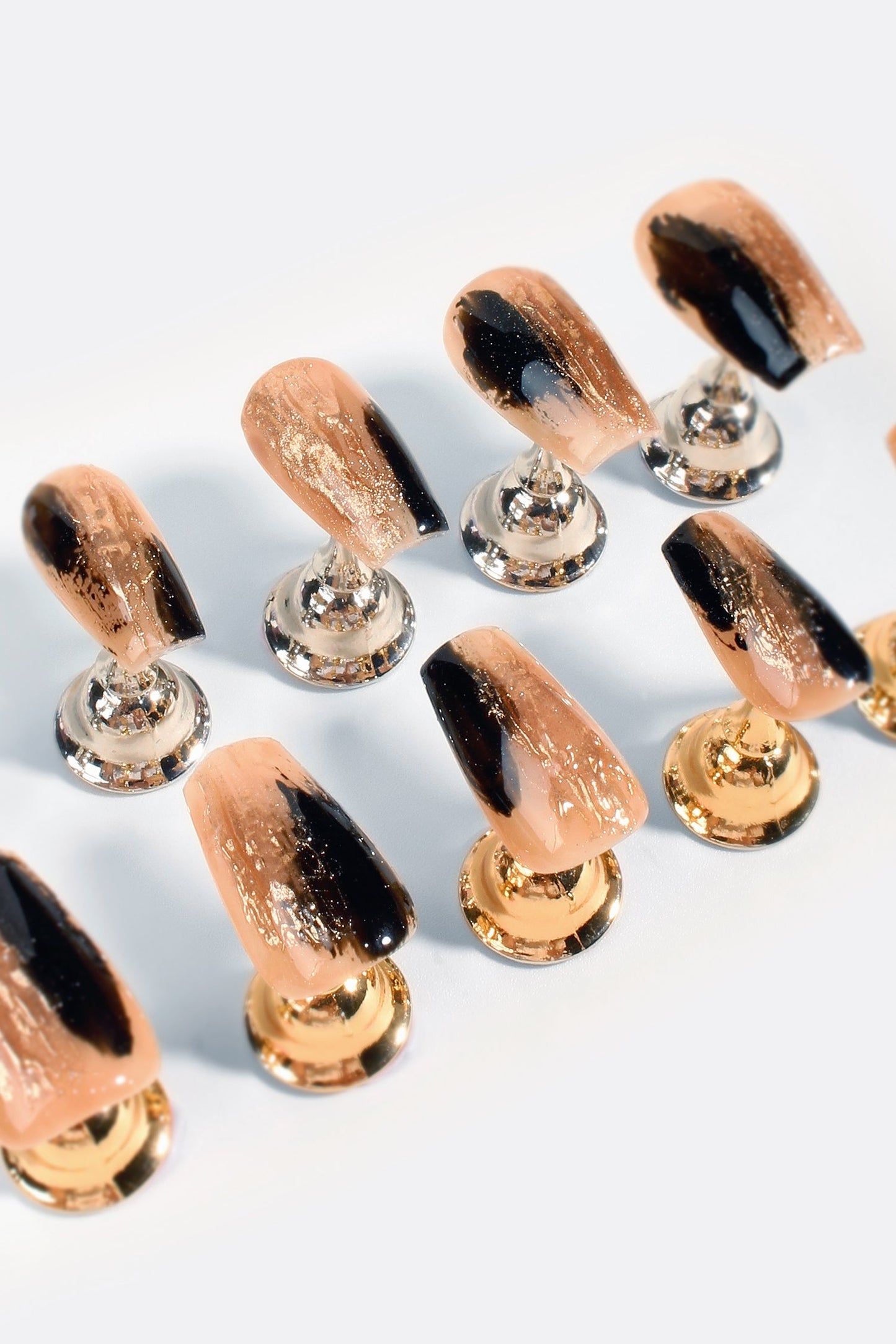 Bonmuz - Gilded Noir | Pro Handmade Gel Nails