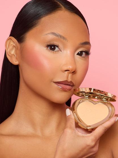 Under-Eye Brightening Powder
